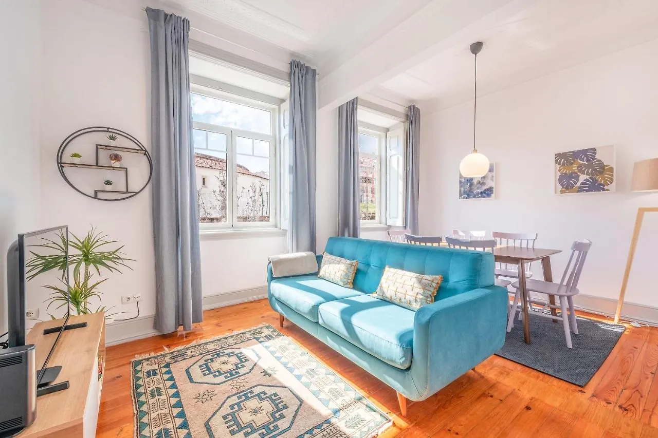 Vita Portucale ! Deluxe 3 Bedroom Apartment In Arroios Lisbon