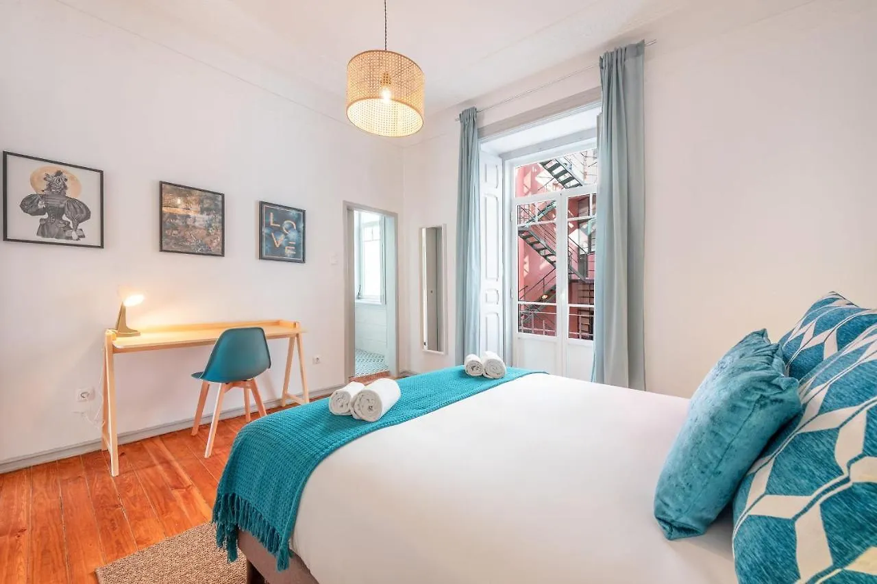 Vita Portucale ! Deluxe 3 Bedroom Apartment In Arroios Lisbon Portugal