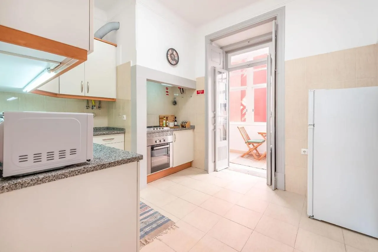 Vita Portucale ! Deluxe 3 Bedroom Apartment In Arroios Lisbon Portugal