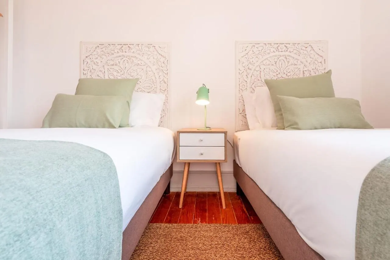 Vita Portucale ! Deluxe 3 Bedroom Apartment In Arroios Lisbon